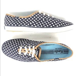 KEDS size 10 sneaker shoe navy/white polka dot